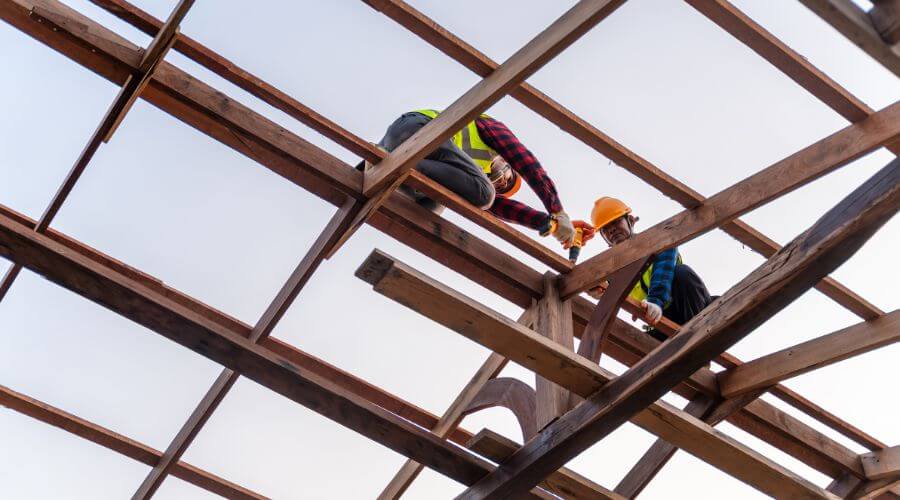 Expert tile roof repair services in Eddyville, IL